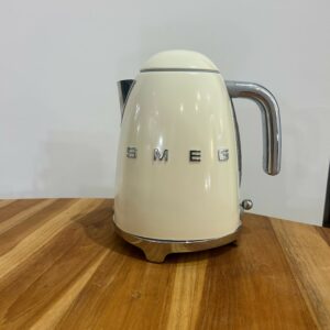 SMEG “<br>” BOUILLOIRE